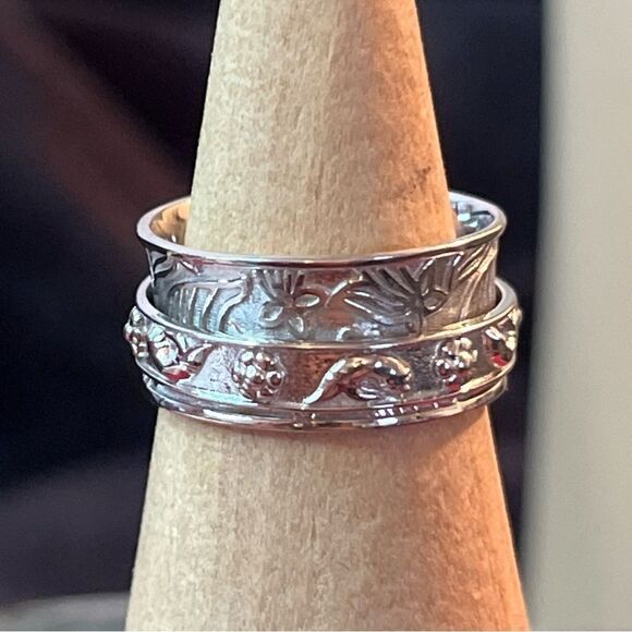 Sterling Silver Stress Relieving Anxiety Spinner Ring Floral - Picture 3 of 6